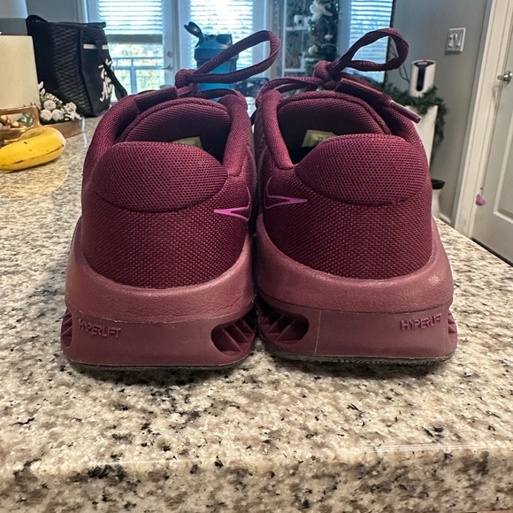 Women’s Nike Metcon 9 vivid purple, never worn. - Picture 2 of 8